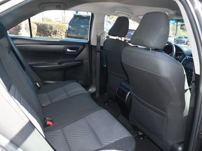2016 Toyota Camry - Photo 17