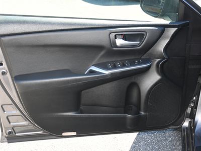 2016 Toyota Camry - Photo 9