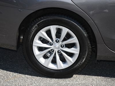 2016 Toyota Camry - Photo 20