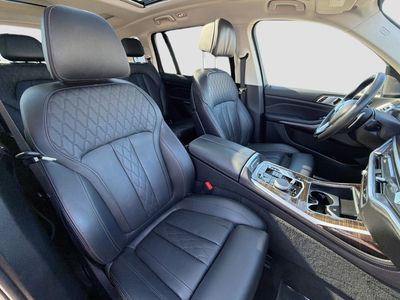 2023 BMW X7 — photo 14 view