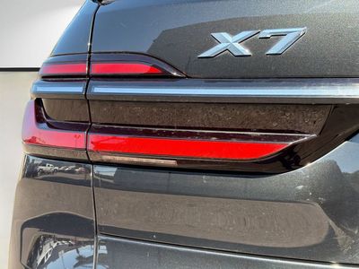 2023 BMW X7 — photo 10 view