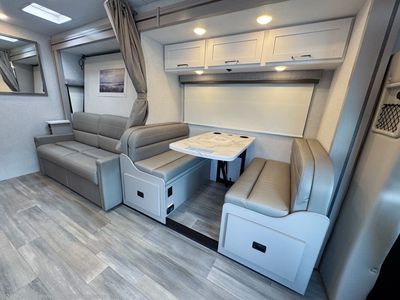 2026 Thor Motor Coach Geneva - Photo 5