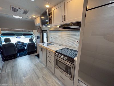 2026 Thor Motor Coach Geneva - Photo 14