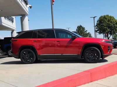 2025 Jeep Wagoneer S — side profile view