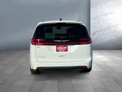 2025 Chrysler Pacifica - Photo 5