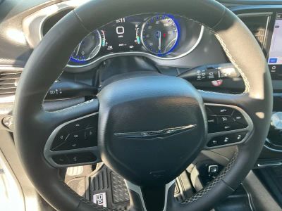 2025 Chrysler Pacifica - Photo 13