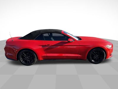 2016 Ford Mustang - Photo 4