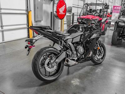 2026 Yamaha YZF-R7 - Photo 4
