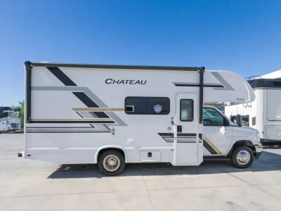2027 Thor Motor Coach CHATEAU — photo 17 view