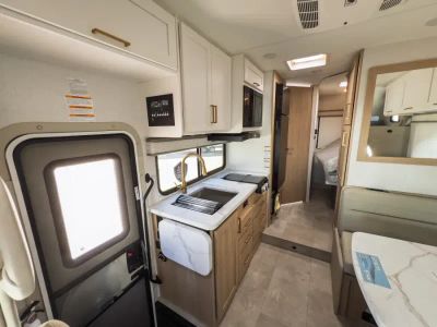 2027 Thor Motor Coach CHATEAU — photo 9 view
