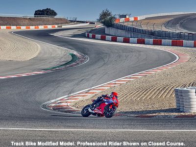 2024 Honda CBR650R ABS - Photo 18