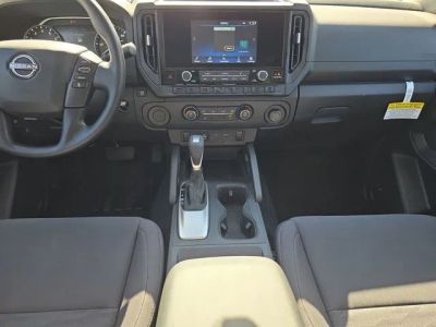 2026 Nissan Frontier — photo 14 view