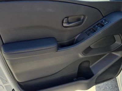 2026 Nissan Frontier — photo 17 view