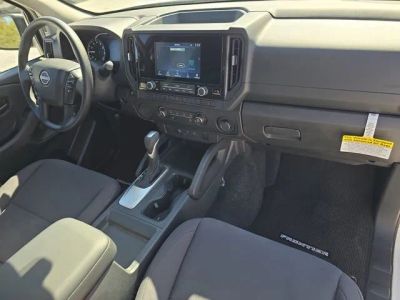 2026 Nissan Frontier — photo 11 view