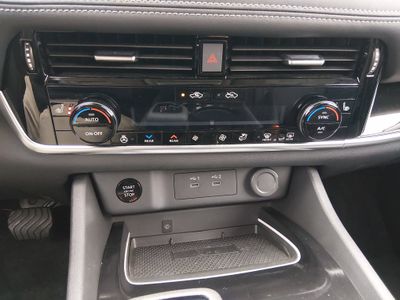 2025 Nissan Rogue - Photo 13