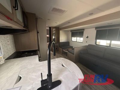 2026 Yellowstone RV Gulf Stream Classic — photo 10 view