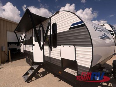 2026 Yellowstone RV Gulf Stream Classic — front three-quarter view
