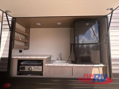 2026 Yellowstone RV Gulf Stream Classic — interior view
