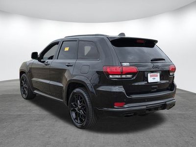 2021 Jeep Grand Cherokee — engine compartment view