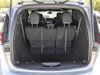 2026 Chrysler Pacifica — photo 12 view
