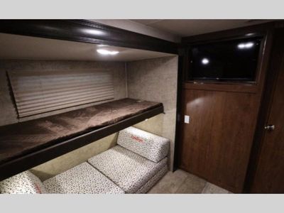 2017 Coachmen RV Freedom Express Liberty Edition - Photo 25