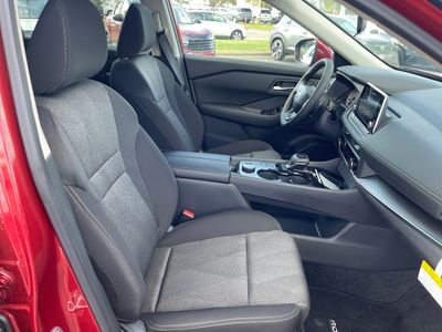 2026 Nissan Rogue — photo 13 view