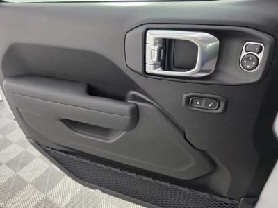 2026 Jeep Wrangler — photo 26 view