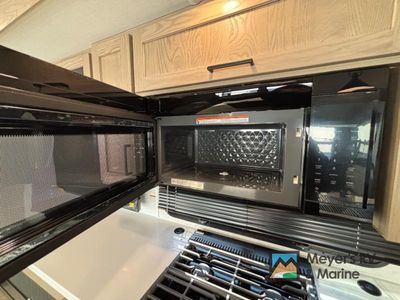 2026 Forest River RV Rockwood Signature - Photo 18