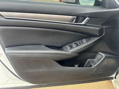 2020 Honda Accord - Photo 5