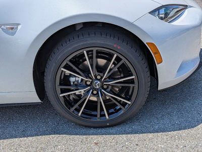 2026 Mazda MX-5 Miata — photo 11 view