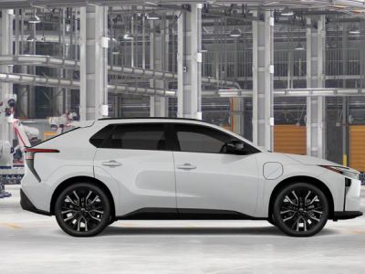 2026 Toyota bZ - Photo 14