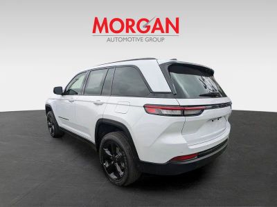 2025 Jeep Grand Cherokee — detail view