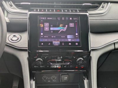 2025 Jeep Grand Cherokee — photo 16 view