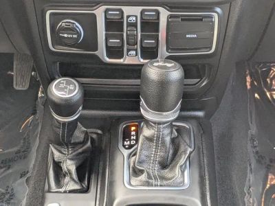 2025 Jeep Wrangler — photo 19 view