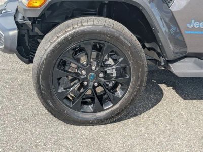 2025 Jeep Wrangler — photo 9 view