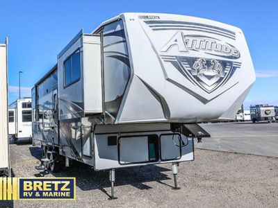 2020 Eclipse Attitude — front three-quarter view