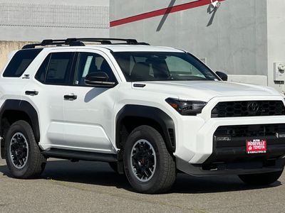 2026 Toyota 4Runner i-FORCE MAX - Photo 9