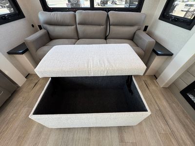 2026 Jayco Pinnacle - Photo 12