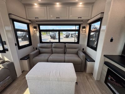 2026 Jayco Pinnacle - Photo 11
