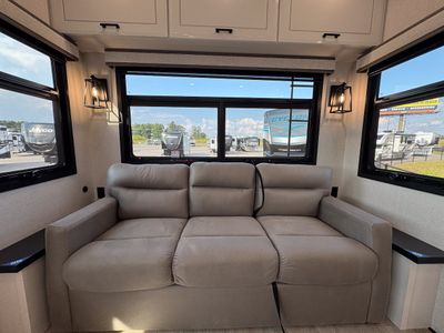 2026 Jayco Pinnacle - Photo 14