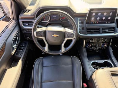 2021 Chevrolet Suburban Premier — photo 18 view