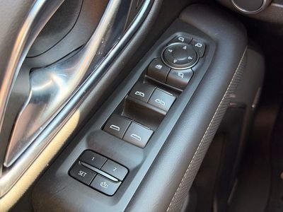 2021 Chevrolet Suburban Premier — photo 28 view