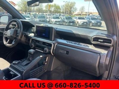 2025 Toyota Tacoma - Photo 32