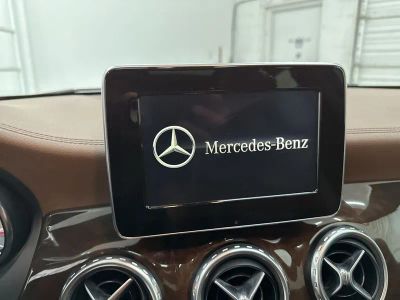 2017 Mercedes-Benz GLA - Photo 12