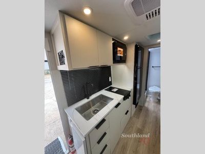 2026 Winnebago Micro Minnie - Photo 12