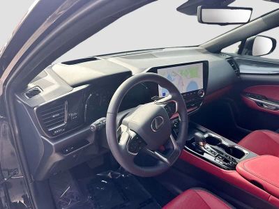 2025 Lexus NX — photo 9 view