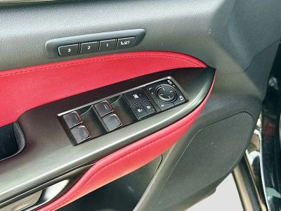 2025 Lexus NX — photo 18 view