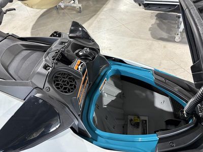 2025 Sea-Doo GTI SE 130 iBR Tech, Audio, iDF, iBR - Photo 10