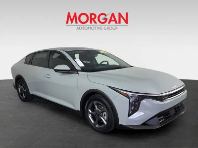 2025 Kia K4 — side profile view