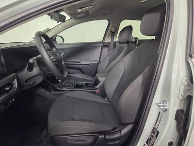 2025 Kia K4 — photo 10 view